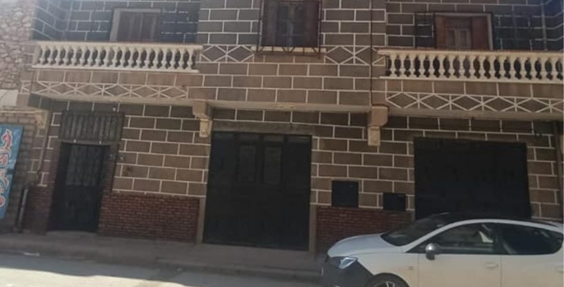 SELECT IMMOBILIER met en vente une Villa de 245 m2 a Hai Khmisti a coté Hôtel el Khayala.